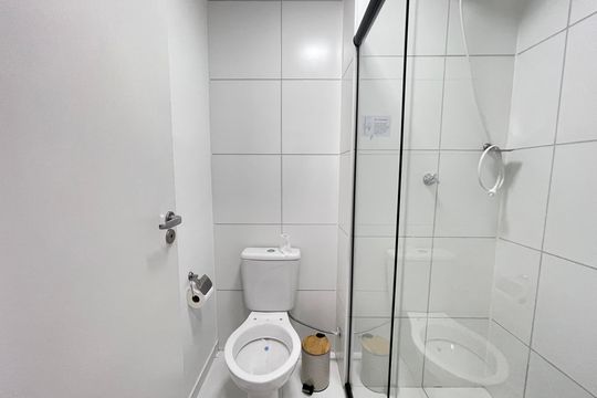Banheiro de apartamento à venda com 2 quartos, 38m² em Vila Lobos, São Paulo