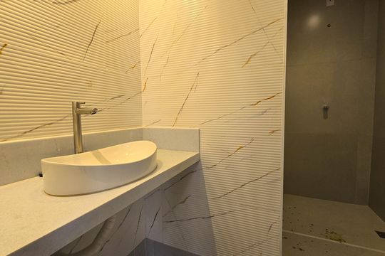 Banheiro de apartamento à venda com 4 quartos, 150m² em Funcionários, Belo Horizonte