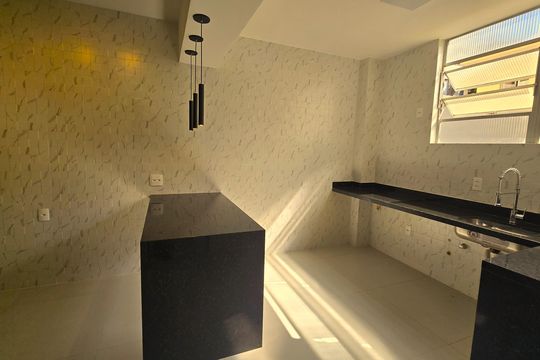 Cozinha de apartamento à venda com 4 quartos, 150m² em Funcionários, Belo Horizonte