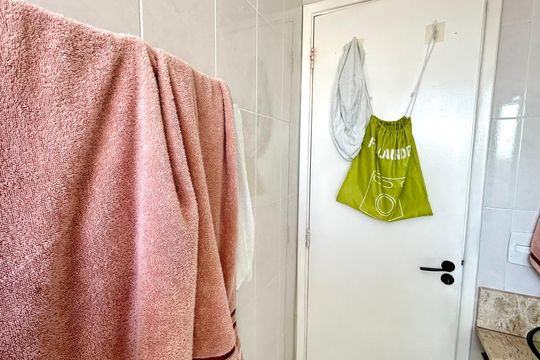 Banheiro de apartamento à venda com 2 quartos, 60m² em Vila Augusta, Guarulhos
