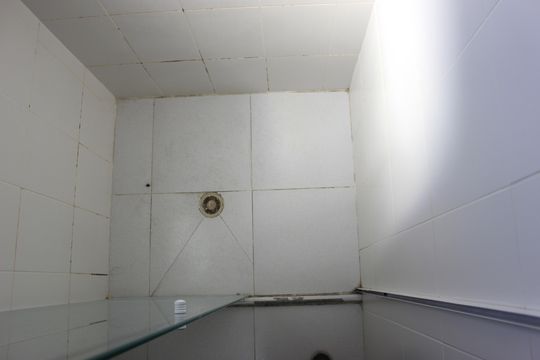 Banheiro da Suíte  de apartamento à venda com 2 quartos, 56m² em Vila Silveira, Guarulhos
