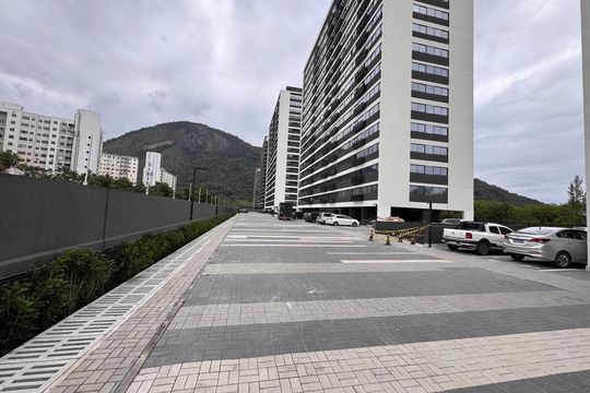Fachada de apartamento para alugar com 2 quartos, 52m² em Barra Olímpica, Rio de Janeiro