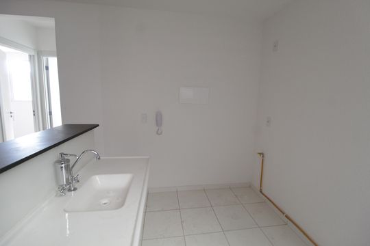 Cozinha de apartamento para alugar com 2 quartos, 51m² em Jardim Brasília, Uberlândia