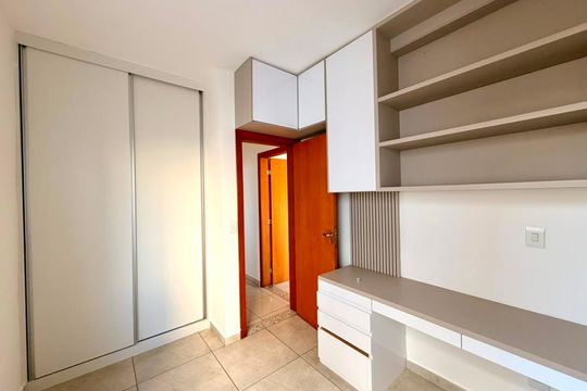 Suíte de apartamento à venda com 2 quartos, 75m² em Castelo, Belo Horizonte