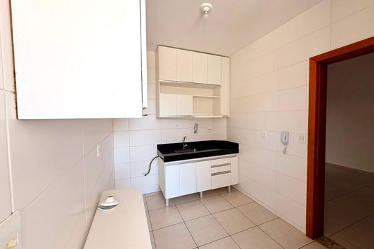 Cozinha de apartamento à venda com 2 quartos, 75m² em Castelo, Belo Horizonte
