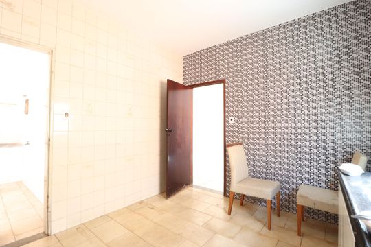 Cozinha de casa para alugar com 3 quartos, 150m² em Vigilato Pereira, Uberlândia