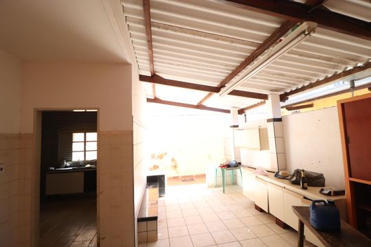 Área de Serviço de casa para alugar com 3 quartos, 150m² em Vigilato Pereira, Uberlândia