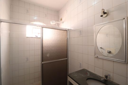 Banheiro Social de casa para alugar com 3 quartos, 150m² em Vigilato Pereira, Uberlândia
