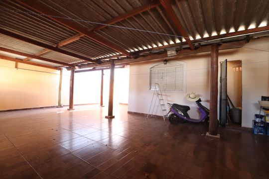 Varanda da Sala/Garagem de casa para alugar com 3 quartos, 150m² em Vigilato Pereira, Uberlândia