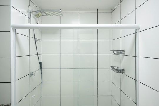 Banheiro de kitnet/studio para alugar com 1 quarto, 36m² em Santa Paula, São Caetano do Sul