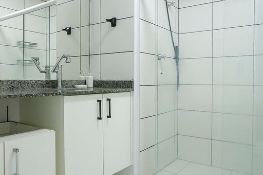 Banheiro de kitnet/studio para alugar com 1 quarto, 36m² em Santa Paula, São Caetano do Sul