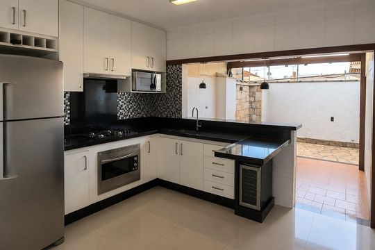 Cozinha de casa de condomínio à venda com 2 quartos, 70m² em Vila Campos Sales, Campinas