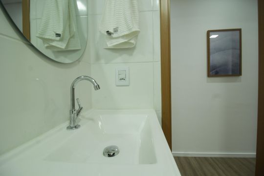 Banheiro de apartamento à venda com 2 quartos, 45m² em Jardim Iris, São Paulo