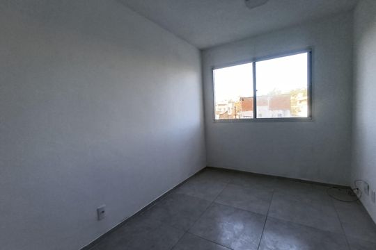 Sala de apartamento para alugar com 2 quartos, 43m² em Santo Antonio da Prata, Belford Roxo