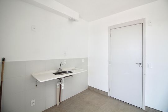 Cozinha  de apartamento para alugar com 2 quartos, 38m² em Vila Campanela, São Paulo