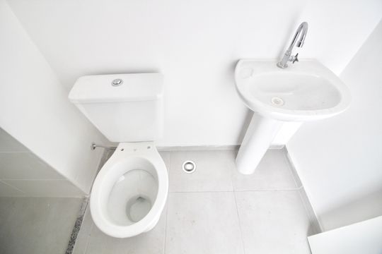 Banheiro  de apartamento para alugar com 2 quartos, 38m² em Vila Campanela, São Paulo