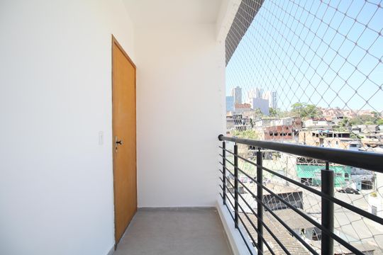 Varanda Quarto 1 de casa para alugar com 1 quarto, 42m² em Parque Reboucas, São Paulo