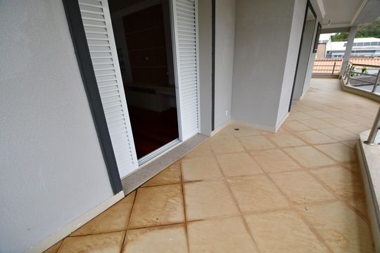 Sacada da Suíte 5 de casa de condomínio para alugar com 5 quartos, 900m² em Loteamento Alphaville Campinas, Campinas