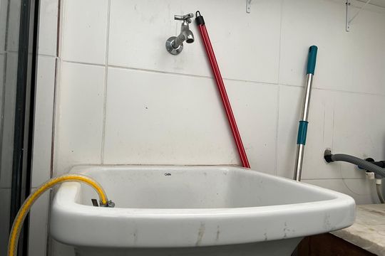 Área de Serviço - Detalhe de apartamento para alugar com 2 quartos, 64m² em Manoel Honório, Juiz de Fora