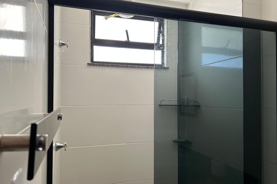 Banheiro - detalhe de apartamento para alugar com 2 quartos, 64m² em Manoel Honório, Juiz de Fora