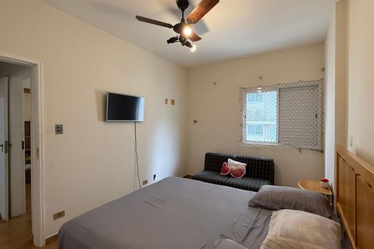 Quarto de apartamento para alugar com 3 quartos, 210m² em Barra Funda, Guarujá