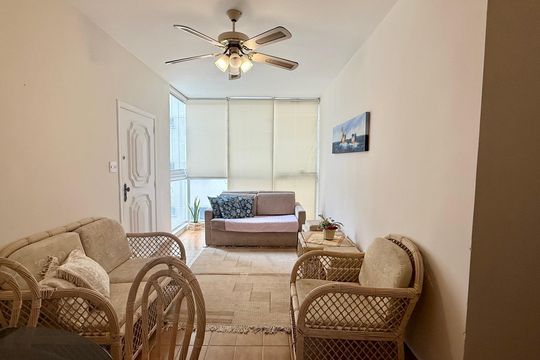 Sala de apartamento para alugar com 3 quartos, 210m² em Barra Funda, Guarujá