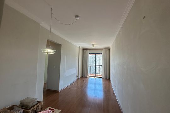 Apartamento para alugar com 2 quartos, 58m² em Jardim Tupanci, Barueri