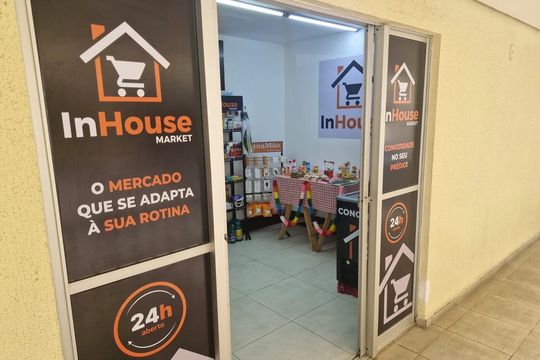 Área externa de apartamento à venda com 2 quartos, 62m² em Campo Grande, Rio de Janeiro