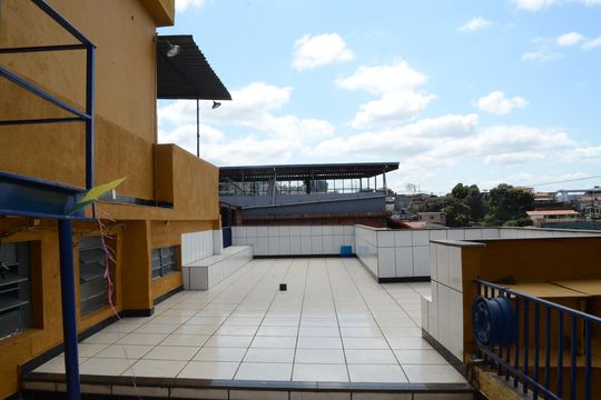 Área externa de casa para alugar com 2 quartos, 82m² em Providência, Belo Horizonte
