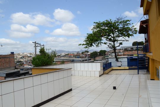 Área externa de casa para alugar com 2 quartos, 82m² em Providência, Belo Horizonte
