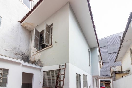 Fachada interna de casa para alugar com 3 quartos, 150m² em Vila Nova Conceição, São Paulo