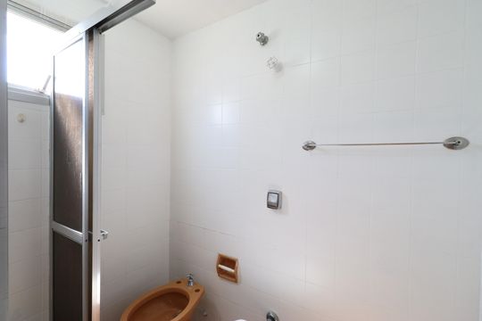 Banheiro Social  de apartamento à venda com 2 quartos, 59m² em Pompeia, São Paulo