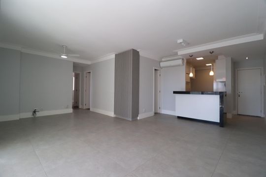 Apartamento para alugar com 3 quartos, 107m² em Jardim Karaíba, Uberlândia