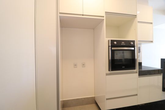 Cozinha de apartamento para alugar com 3 quartos, 107m² em Jardim Karaíba, Uberlândia