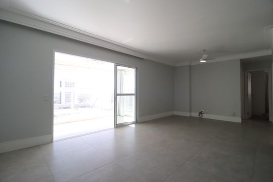 Sala de apartamento para alugar com 3 quartos, 107m² em Jardim Karaíba, Uberlândia