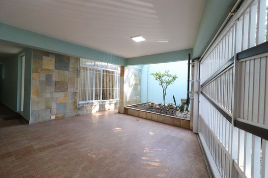 Garagem de casa à venda com 4 quartos, 180m² em Jardim Belgica, São Paulo