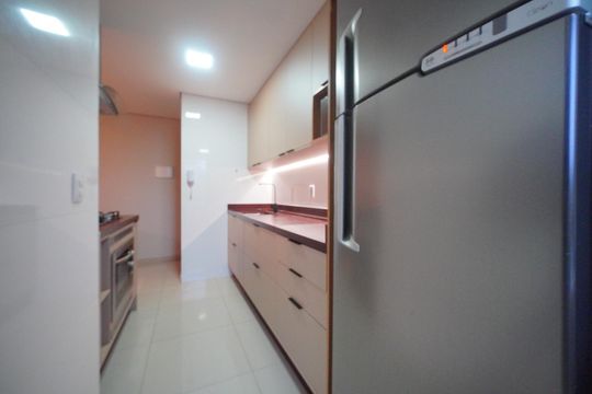 Cozinha  de apartamento para alugar com 2 quartos, 78m² em Trindade, Florianópolis