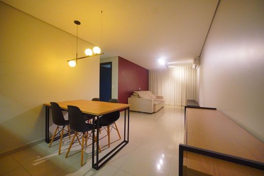 Sala  de apartamento para alugar com 2 quartos, 78m² em Trindade, Florianópolis