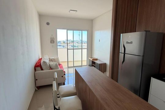 Sala/Cozinha de apartamento para alugar com 1 quarto, 45m² em Vila Jardini, Sorocaba