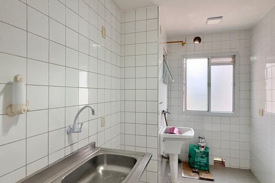 Cozinha de apartamento para alugar com 2 quartos, 50m² em Jardim Iris, São Paulo