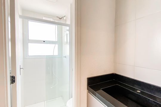 Banheiro de apartamento para alugar com 2 quartos, 40m² em Jardim Maringa, São Paulo
