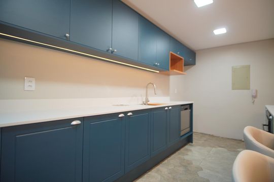 Cozinha de apartamento à venda com 2 quartos, 90m² em Petrópolis, Porto Alegre