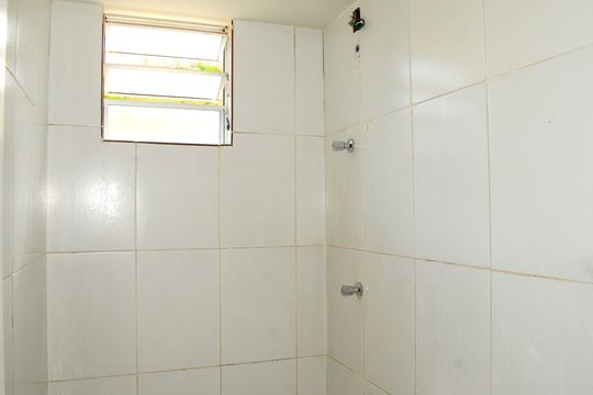 Banheiro social de apartamento para alugar com 2 quartos, 56m² em São Gabriel, Belo Horizonte