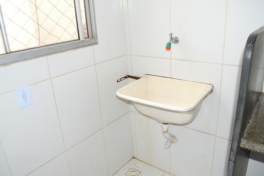 Cozinha e Área de Serviço de apartamento para alugar com 2 quartos, 56m² em São Gabriel, Belo Horizonte