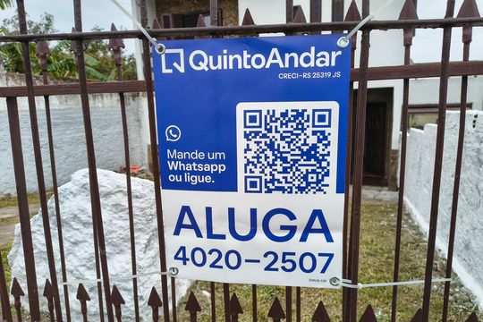 Casa para alugar com 4 quartos, 200m² em Lomba do Pinheiro, Porto Alegre