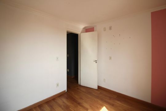 Quarto 1 de apartamento para alugar com 2 quartos, 52m² em Jardim Lourdes, Ferraz de Vasconcelos