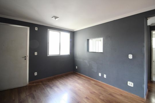 Sala  de apartamento para alugar com 2 quartos, 52m² em Jardim Lourdes, Ferraz de Vasconcelos