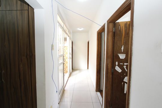 Corredor de casa à venda com 4 quartos, 250m² em Nova Granada, Belo Horizonte