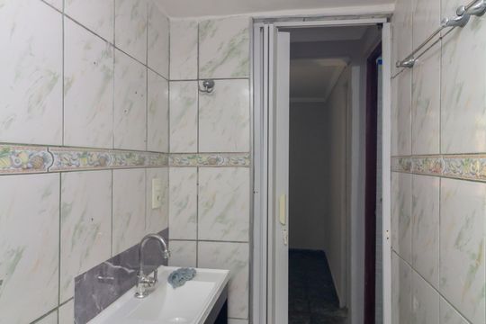 Banheiro de apartamento à venda com 2 quartos, 50m² em Vila Jacuí, São Paulo