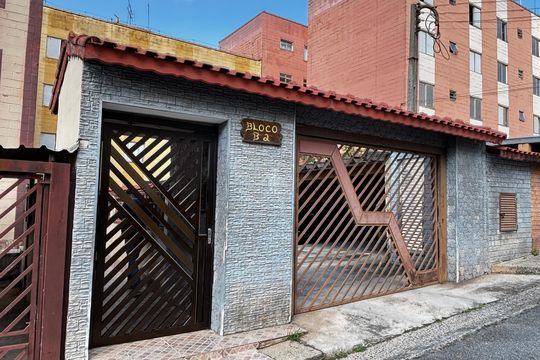 Fachada de apartamento à venda com 2 quartos, 55m² em Conjunto Residencial Planeta, Santo André